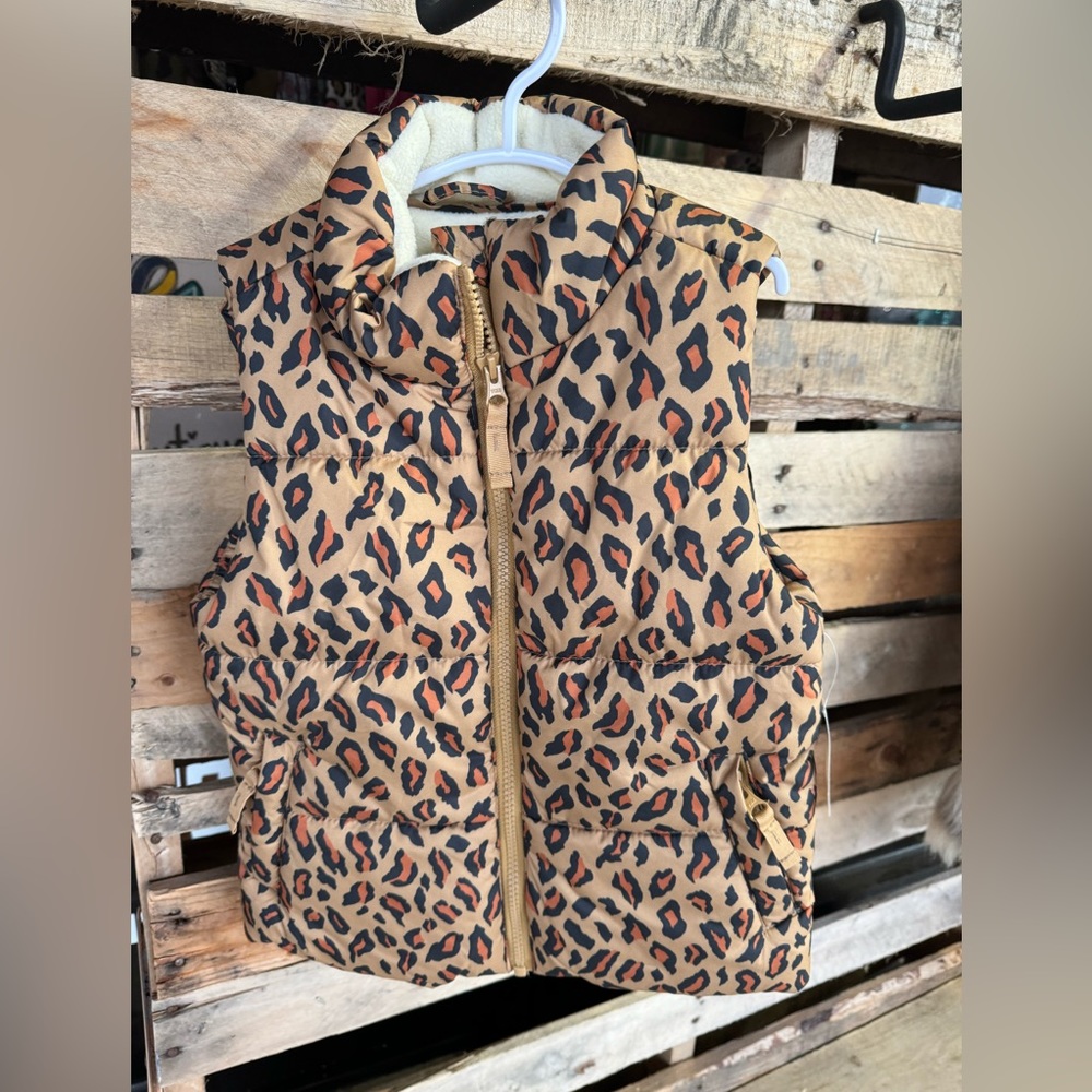 Kids Cheetah Puffer vest NWT